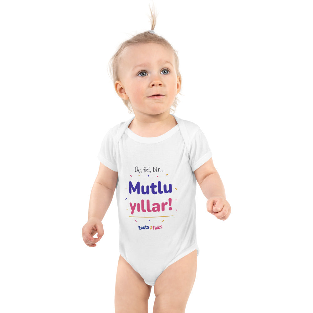 Üç, İki, Bir, Mutlu Yıllar Baby Bodysuit, Roots & Talks - White